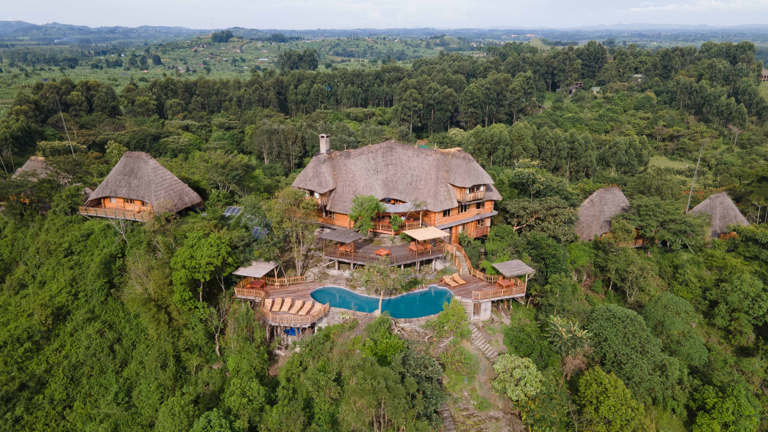 Kyaninga Lodge - chimp trekking safari lodge in Kibale